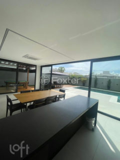 Image 4 - 1018900