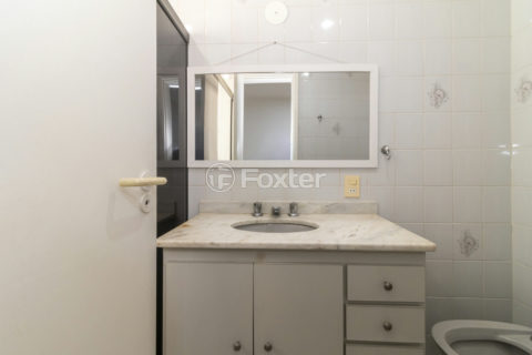 Image 23 - 1018911