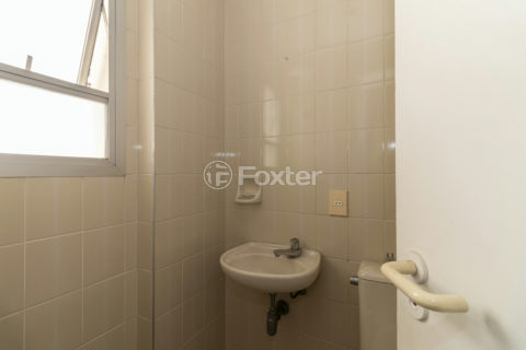Image 33 - 1018911