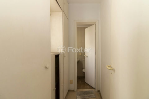 Image 32 - 1018911