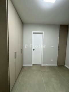 Image 19 - 1018918