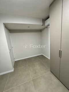 Image 11 - 1018918
