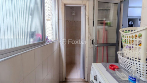 Image 8 - 1018930