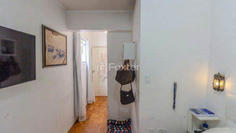 Image 27 - 1018930