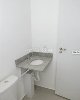 Image 17 - 1018935