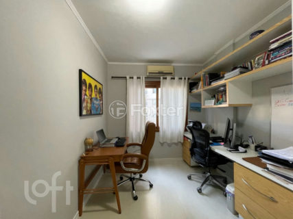 Image 27 - 1018937