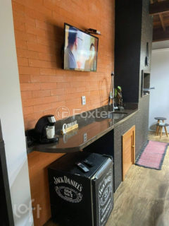 Image 2 - 1018950