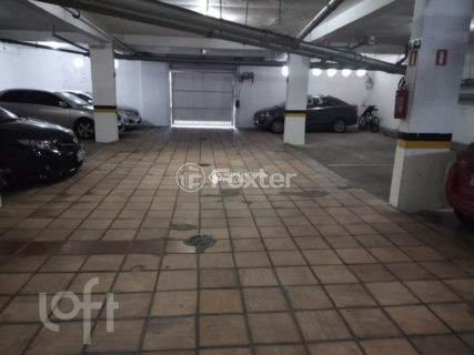 Image 30 - 1018993