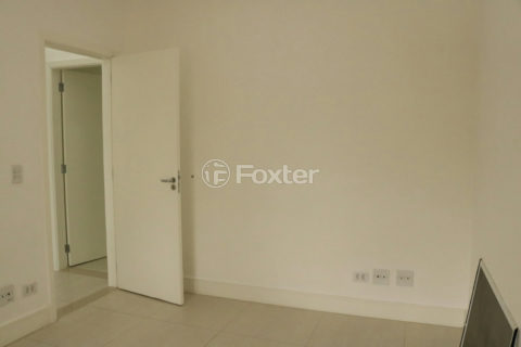 Image 5 - 1019093