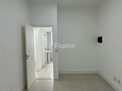 Image 3 - 1019093