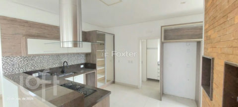 Image 3 - 1019210