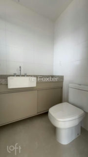 Image 10 - 1019229