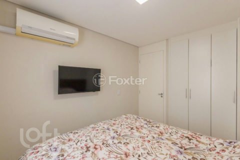 Image 20 - 1019329