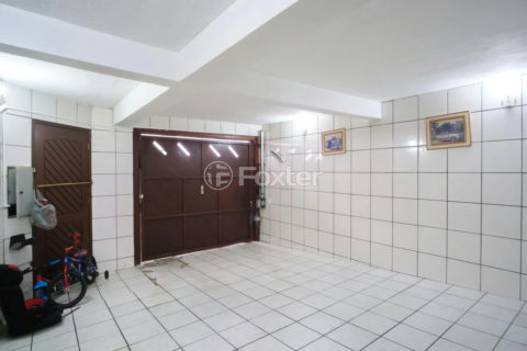 Image 27 - 1019351