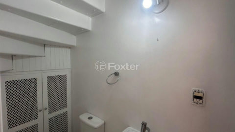 Image 11 - 1019353