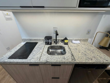 Image 10 - 1019355