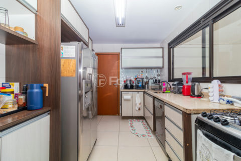 Image 39 - 1019358
