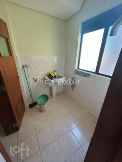Image 11 - 1019410