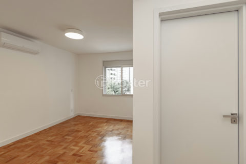 Image 3 - 1019484
