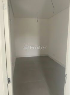 Image 7 - 1019495