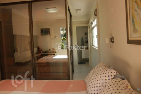 Image 11 - 1019509