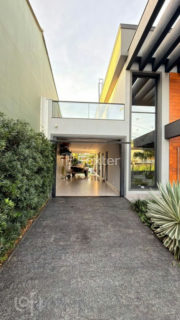 Image 4 - 1019529