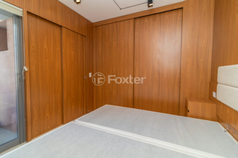 Image 11 - 1019565