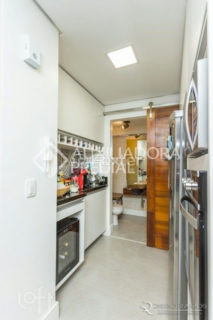 Image 17 - 1019570