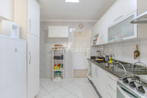 Image 22 - 1019587