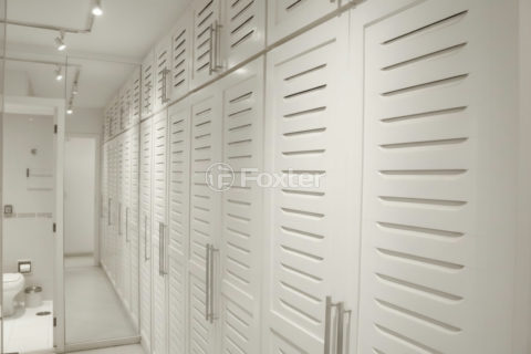 Image 15 - 1019588