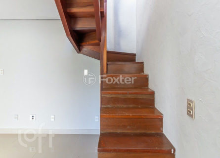 Image 22 - 1019698