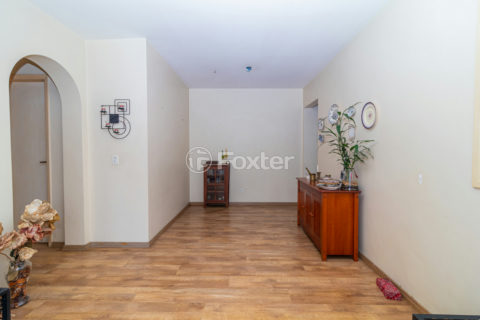 Image 3 - 1019705