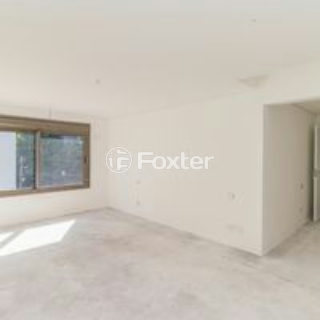 Image 10 - 1019740
