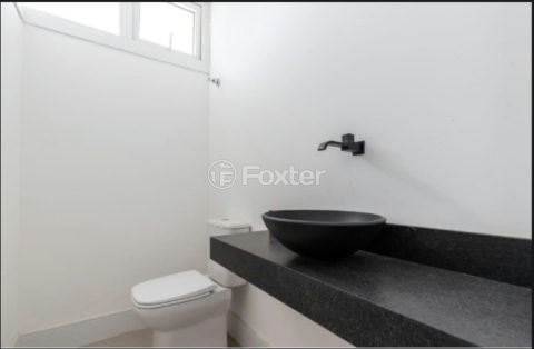 Image 8 - 1019762
