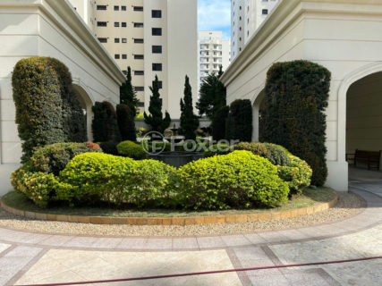 Image 26 - 1020013