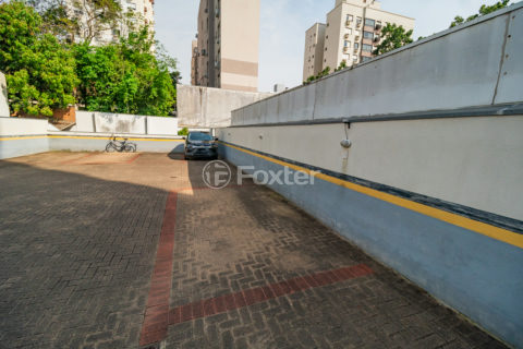 Image 23 - 1020028