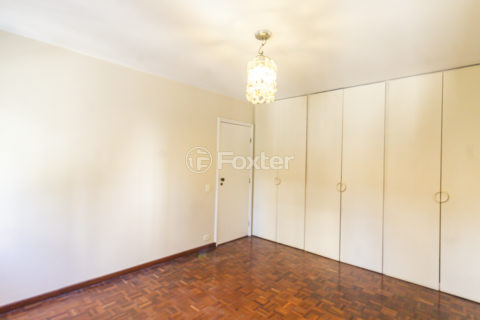 Image 21 - 1020034