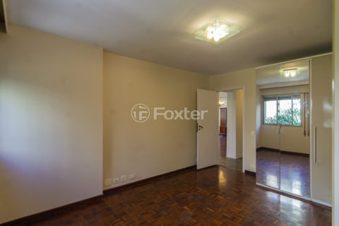 Image 32 - 1020034