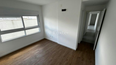 Image 3 - 1020048