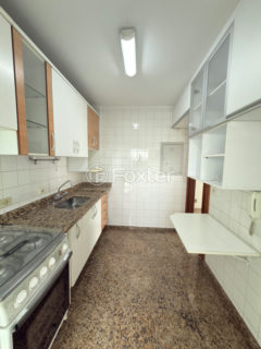Image 23 - 1020052