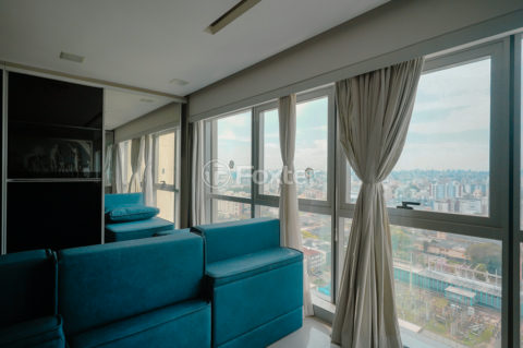 Image 3 - 1020228