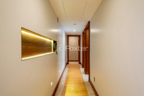 Image 30 - 1020269