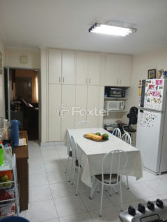 Image 11 - 1020278