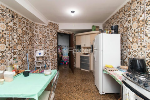 Image 32 - 1020295