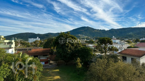 Image 10 - 1020327