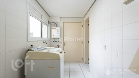 Image 35 - 1020339