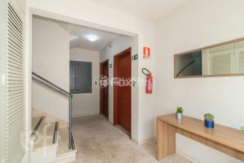 Image 37 - 1020347