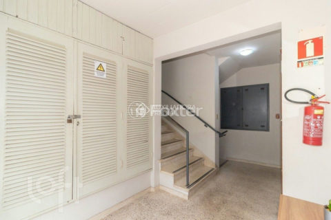 Image 38 - 1020347