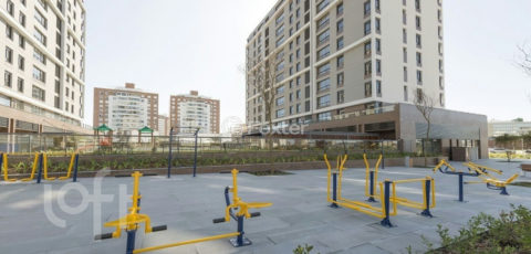 Image 37 - 1020353