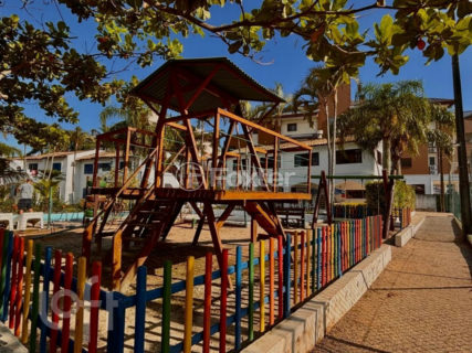 Image 22 - 1020359